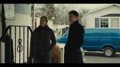 -It was my husband's.
-Your husband around? - Mare of Easttown