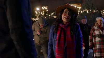It is not a giant hat - A Vineyard Christmas