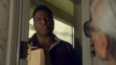 - It was off, but it's on now.
- Well, here are your groceries. - AJ and the Queen