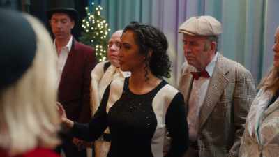 It is on this canvas
that you will create. - A Show-Stopping Christmas