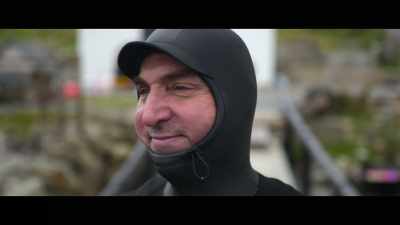 It was over a year ago
that Molly washed up - Billy & Molly: An Otter Love Story