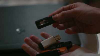 It has paint on it,
so I figured, you know, - Chronicle Mysteries: Helped to Death