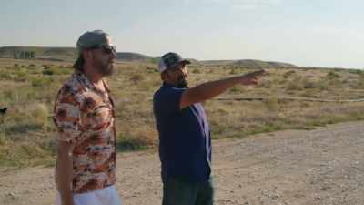 It pulled up, went next
to each other like this, - Jack Osbourne's Night of Terror: UFOs