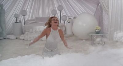 It rains champagne A son was born again - Tommy