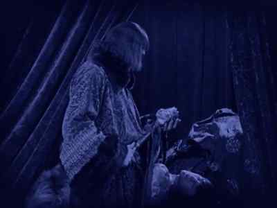 It is Robin Hood
and his men! - Robin Hood