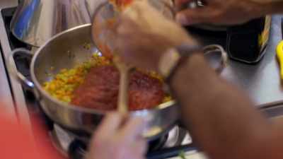 It'’s a delicious
vegetable sauce - Stanley Tucci: Searching for Italy