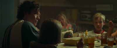- It'’s okay.
- [child crying] - Average Joe