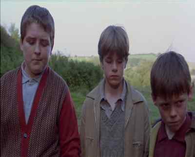 It`s OK, it`s dead. - War of the Buttons