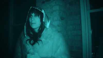 - It said alone.
- What does that mean? - Living for the Dead