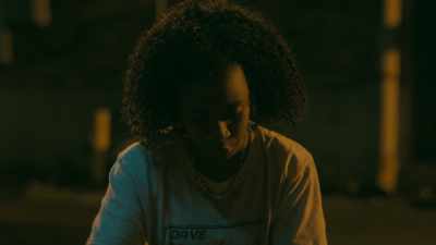 It says you loosen your muscles, - Paper Girls