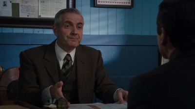   It says this man is deceased.
            - He was. - Murdoch Mysteries
