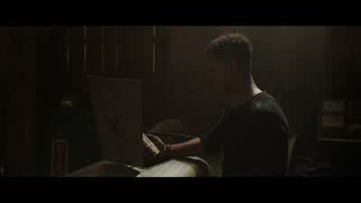 It says my name. - Jigsaw