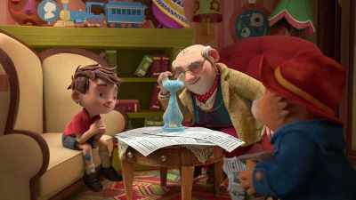It seems to be some kind of statue. - The Adventures of Paddington