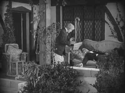 It seems to Bertie that
the whole Stock Exchange - - The Saphead