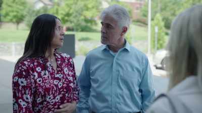 - It was shocking.
- Yeah, I know how you feel. - Don't Sweat the Small Stuff: The Kristine Carlson Story