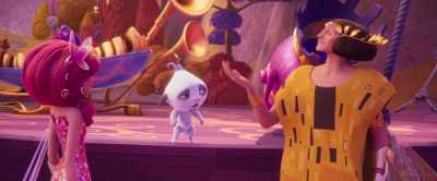 It takes a brave
man to volunteer - Mia and Me: The Hero of Centopia