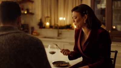 - It tastes expensive.
- It was.
(laughter) - Mom's Christmas Boyfriend