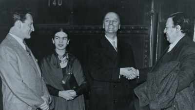 It was the largest sum
I had ever been offered to paint walls. - Frida