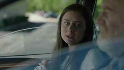 It was the voices. - Mr. Mercedes