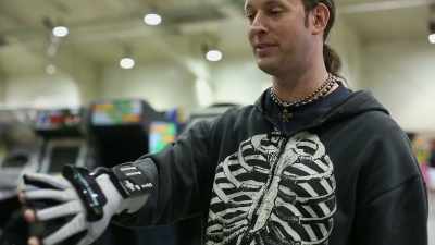 It was totally worthless,
but it looked cool at the time. - The Power of Glove