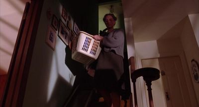 It is true that to live inside a warm and nurturing environment - Office Killer