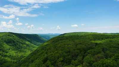 It used to be the tallest
mountain range in the world. - On the Trail of UFOs: Dark Sky