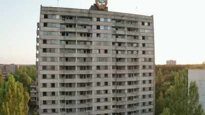 It warns us about the challenges
and high consequence risks - Chernobyl: The Invisible Enemy
