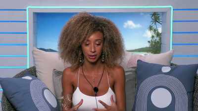 IT WAS, LIKE, THE WORST
TIMING FOR ME TO GET THIS TEXT - Love Island