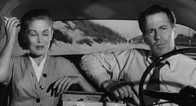 It wasn't a flying saucer at all - Earth vs  the Flying Saucers