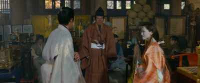 It wasn't me!
Tokichiro laughed first. - THE LEGEND & BUTTERFLY