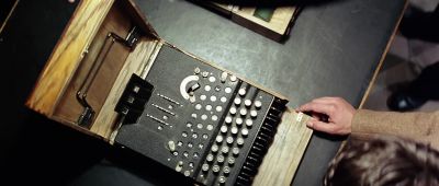 It weighs 26 pounds battery included - Enigma