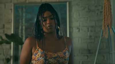 It worked for Steve Jobs
and Bill Gates, - Paper Girls