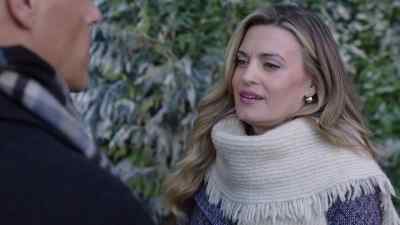 It would be nice if she
knew someone who had access - Deck the Halls on Cherry Lane