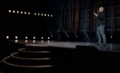 It would just be based on
people dumb enough - Bill Burr: Walk Your Way Out