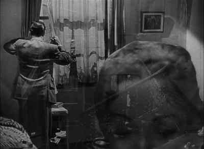 It was your maid, Nellie. - Stage Fright