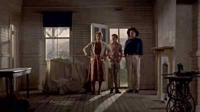It'll fix up just lovely, a room like this. - The Sundowners