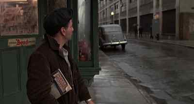 It's 7.45, they start comin' to work. - The Brink's Job