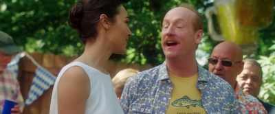 -It's a bad idea.
-Look, I'll even show you - Keeping Up with the Joneses