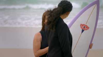 It's a bit windy out here.
Let's get you dressed. - Reef Break