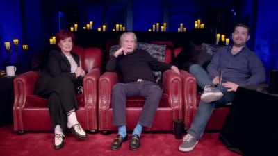 - It's a [bleep] mermaid.
- It's a [bleep] mermaid. - The Osbournes Want to Believe