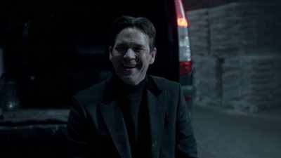 It's a bomb-dog! - Snatch