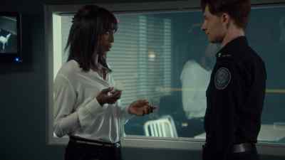 IT'S A BOTTLE OF OXYCODONE,
AND, UH, IT WAS PRESCRIBED TO -- - Rookie Blue