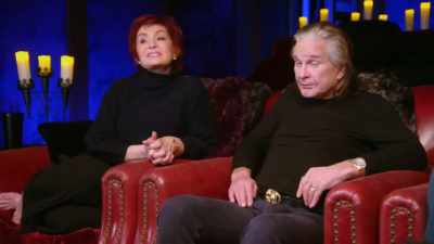 - It's a child.
- [mockingly] Some child. - The Osbournes Want to Believe