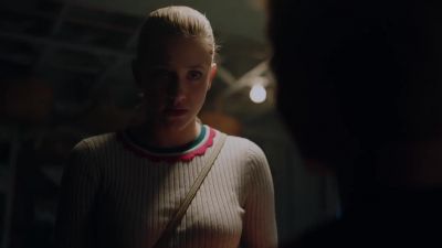 It's a cold night. - Riverdale