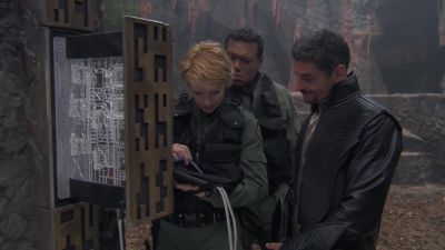 It's a command override.
I can't believe we actually found it. - Stargate SG-1