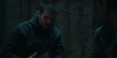 It's a credit card. - The Ritual