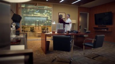It's a good look. - The Resident