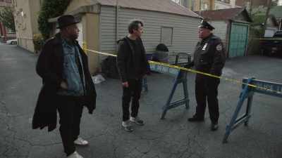 It's a hostage situation,
guy has four people at gunpoint. - The Rehearsal