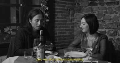 It's a, it's a Paris,
uh, internship. - El Planeta