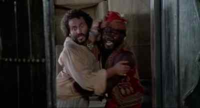 - It's a mad bee!
- Where, where, where?  What is it? - Sinbad and the Eye of the Tiger